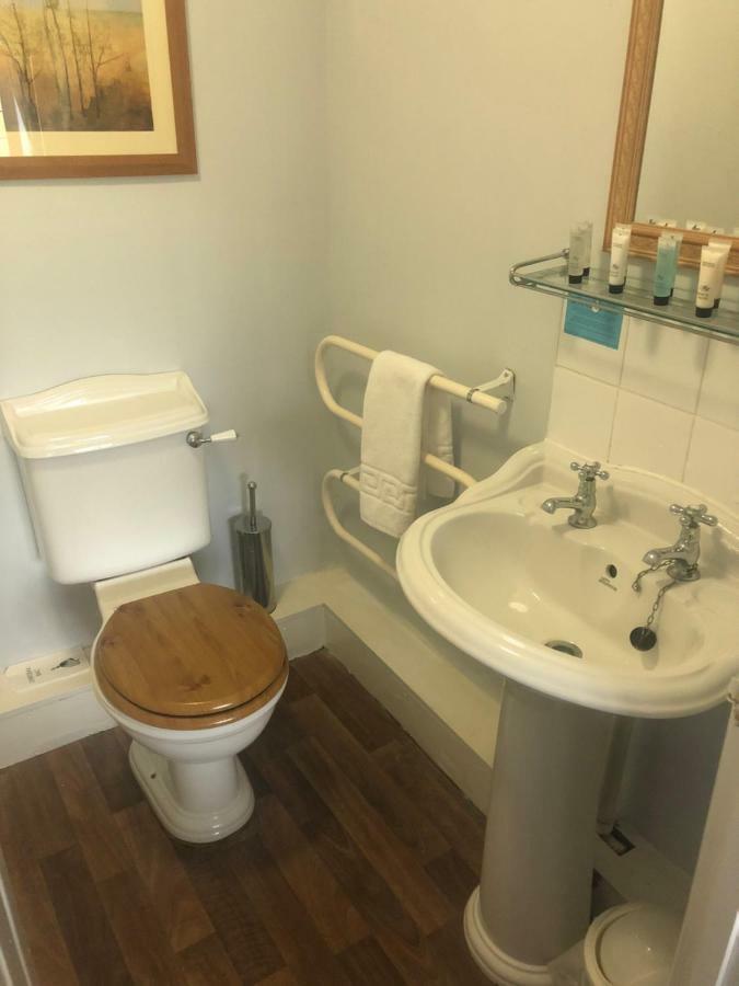 Raleghs Cross Inn Clatworthy Eksteriør billede